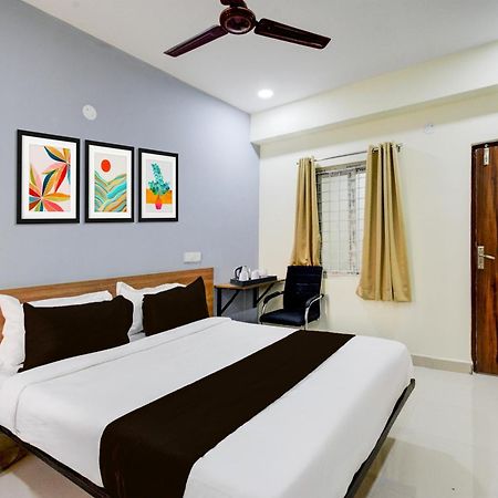 Super Townhouse Kukatpally North Formerly Munagala Arcade Hyderabad Luaran gambar