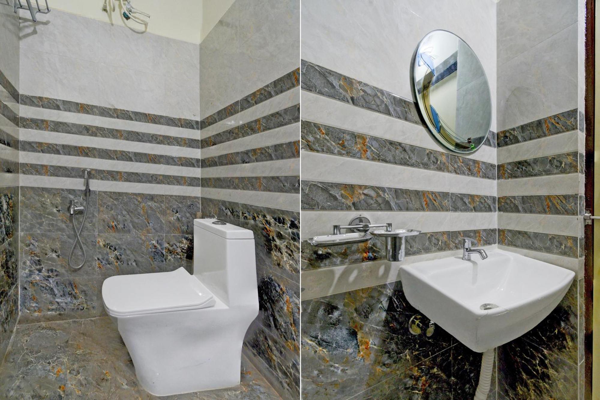 Super Townhouse Kukatpally North Formerly Munagala Arcade Hyderabad Luaran gambar