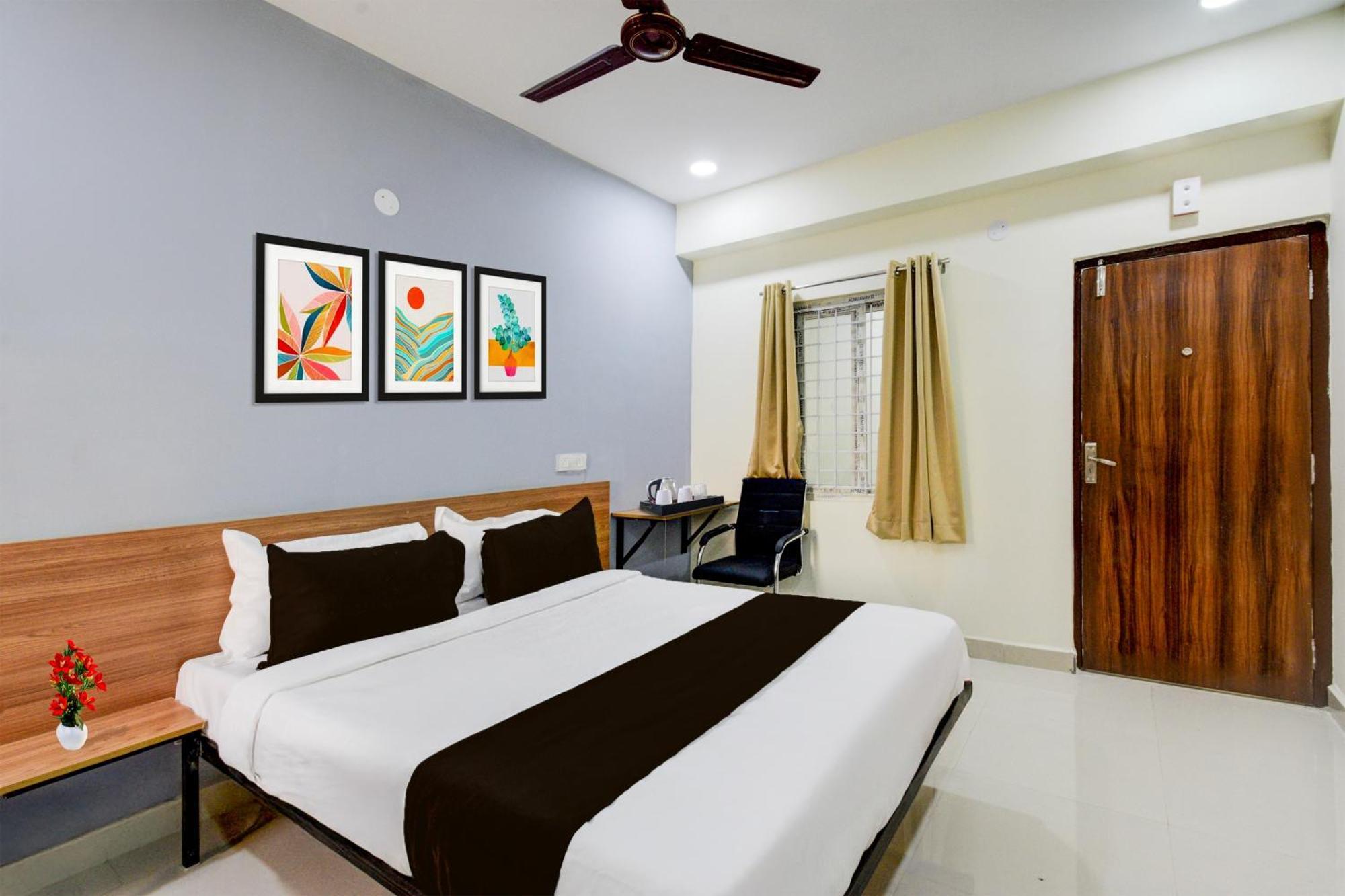 Super Townhouse Kukatpally North Formerly Munagala Arcade Hyderabad Luaran gambar